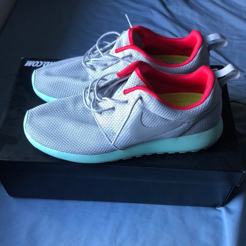 Nike Roshe ID Yeezy Zen size 9